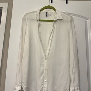 H&M White Button-Up Shirt with Green Collar Accent